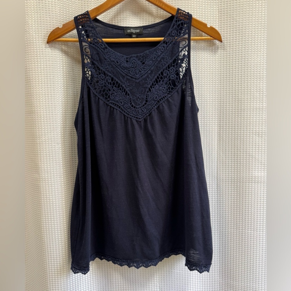 Eclipse Women's Dark Blue Lace Tank Top - size small